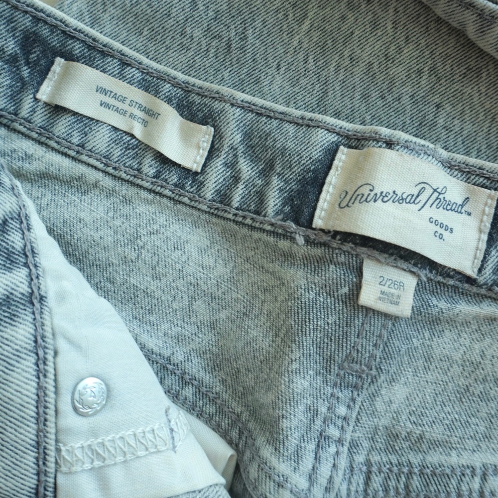 Universal Thread Light Gray Jeans - image 4